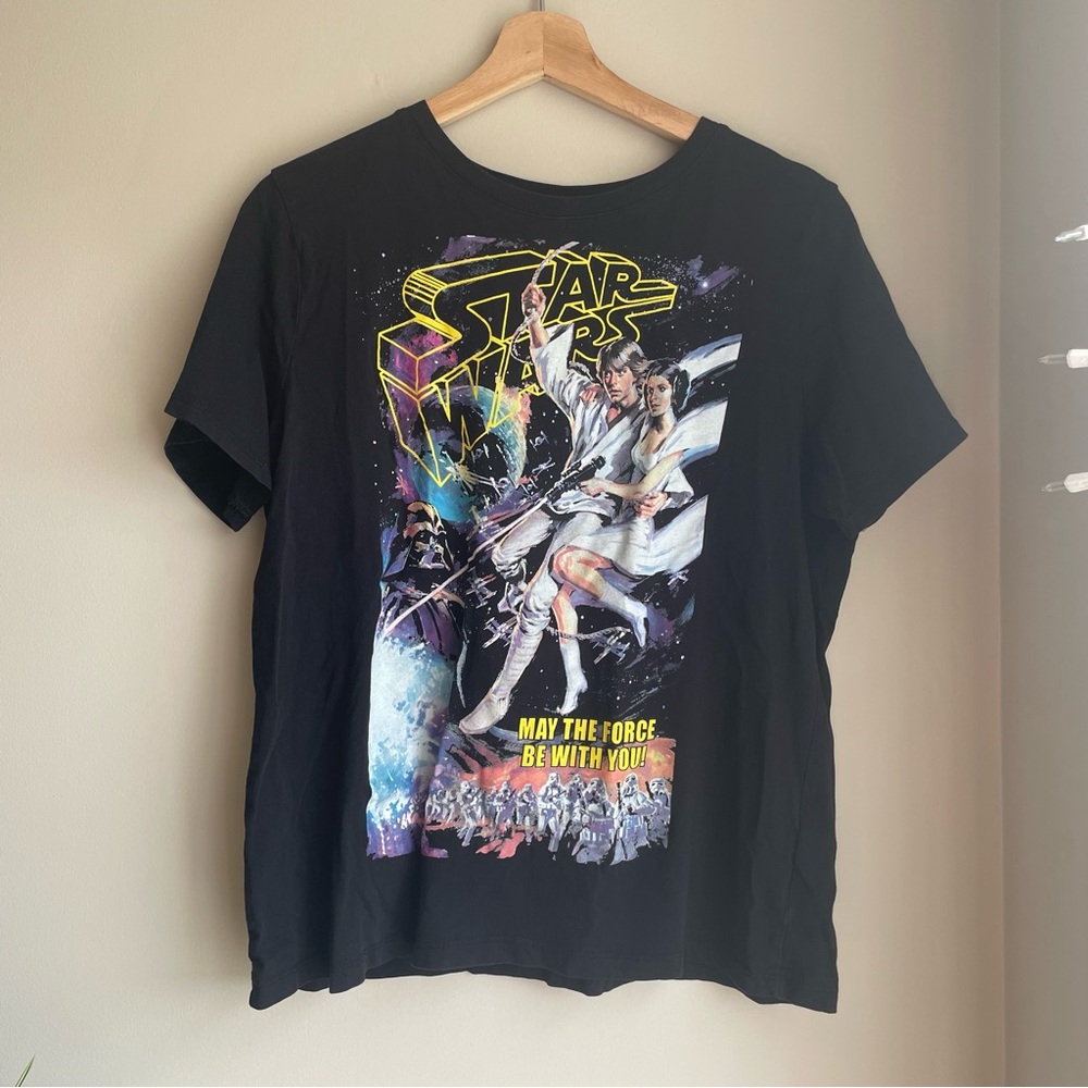 STAR WARS GRAPHIC TEE women’s size large black t-shirt